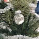 Mini Weihnachtskugel in Silber
